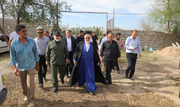 استاندار خوزستان در بازدید از زمینهای کشاورزی شوشتر استاندار خوزستان در بازدید از زمینهای کشاورزی شوشتر
