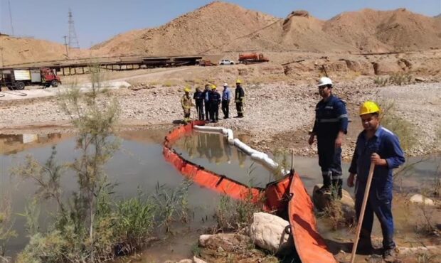 مانور زیستمحیطی در شركت بهرهبرداری نفت و گاز آغاجاری برگزار شد مانور زیستمحیطی در شركت بهرهبرداری نفت و گاز آغاجاری برگزار شد