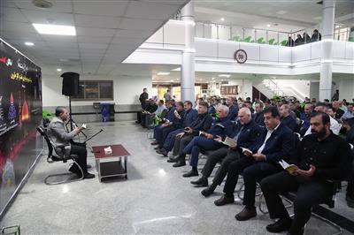 برگزاری مراسم پرفیض زیارت عاشورا در نفت و گاز مارون برگزاری مراسم پرفیض زیارت عاشورا در نفت و گاز مارون