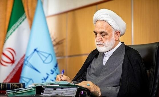 نامه محسنی اژهای به محضر رهبر انقلاب در پاسخ به تمدید دوره ریاست خود بر دستگاه قضا نامه محسنی اژهای به محضر رهبر انقلاب در پاسخ به تمدید دوره ریاست خود بر دستگاه قضا